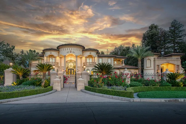 a view of a street with a apartment