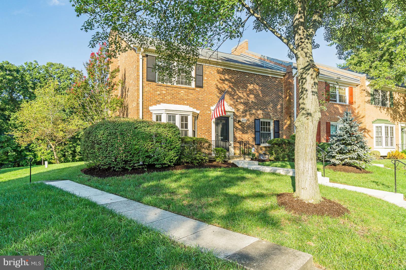8517 Lakinhurst Lane Springfield, VA 22152 - Photo 1 of 26 Exterior (Front)