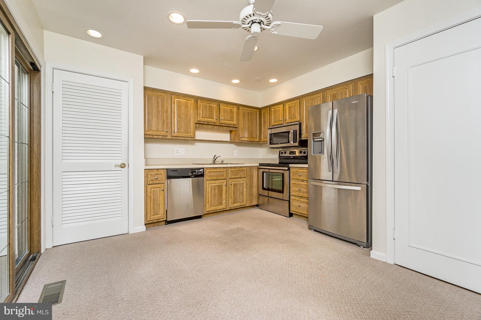 8517 Lakinhurst Lane Springfield, VA 22152 - Photo 11 of 26 Kitchen