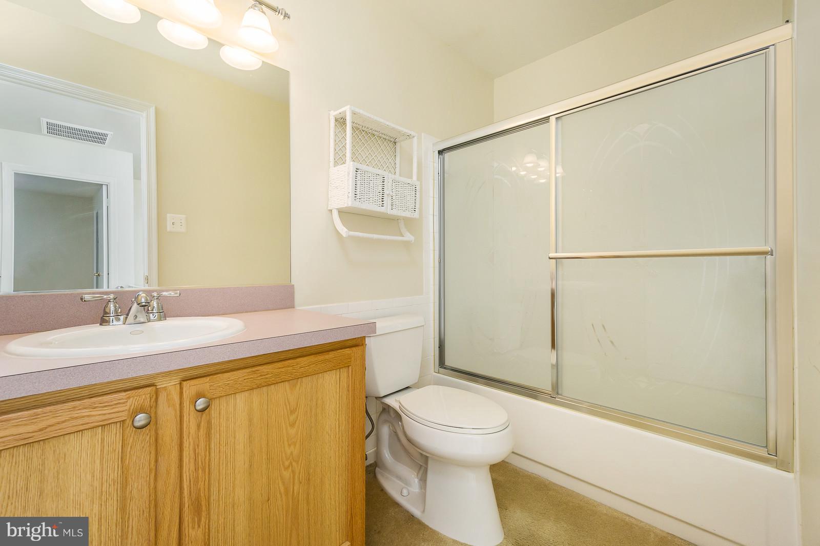 8517 Lakinhurst Lane Springfield, VA 22152 - Photo 19 of 26 Bath