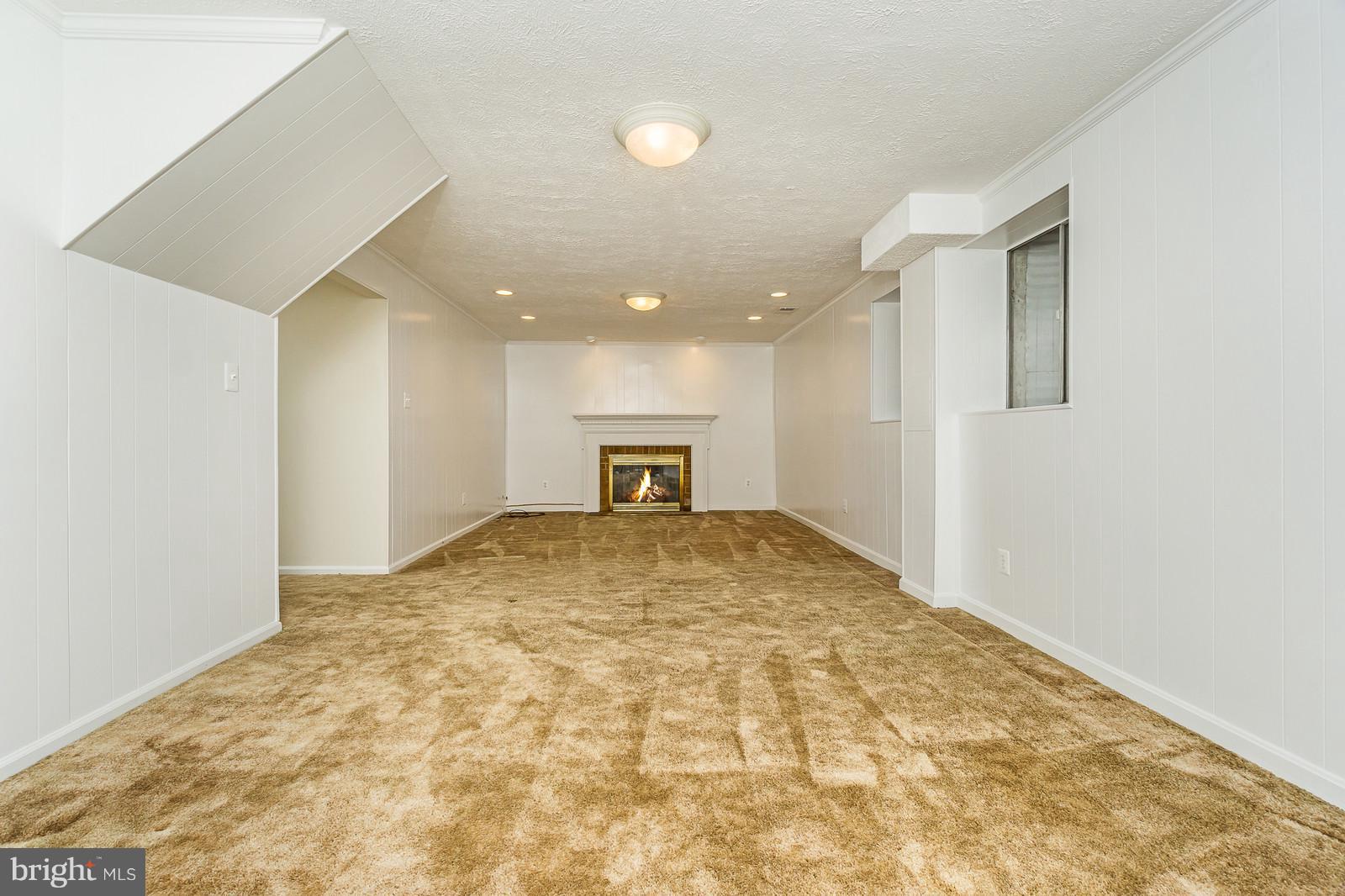 8517 Lakinhurst Lane Springfield, VA 22152 - Photo 20 of 26 Family Room