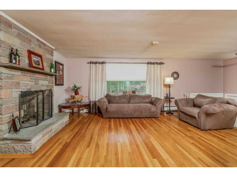 18 Meadowbrook Road Richmond, RI 02898 - Photo 15 of 25 Living Room.
