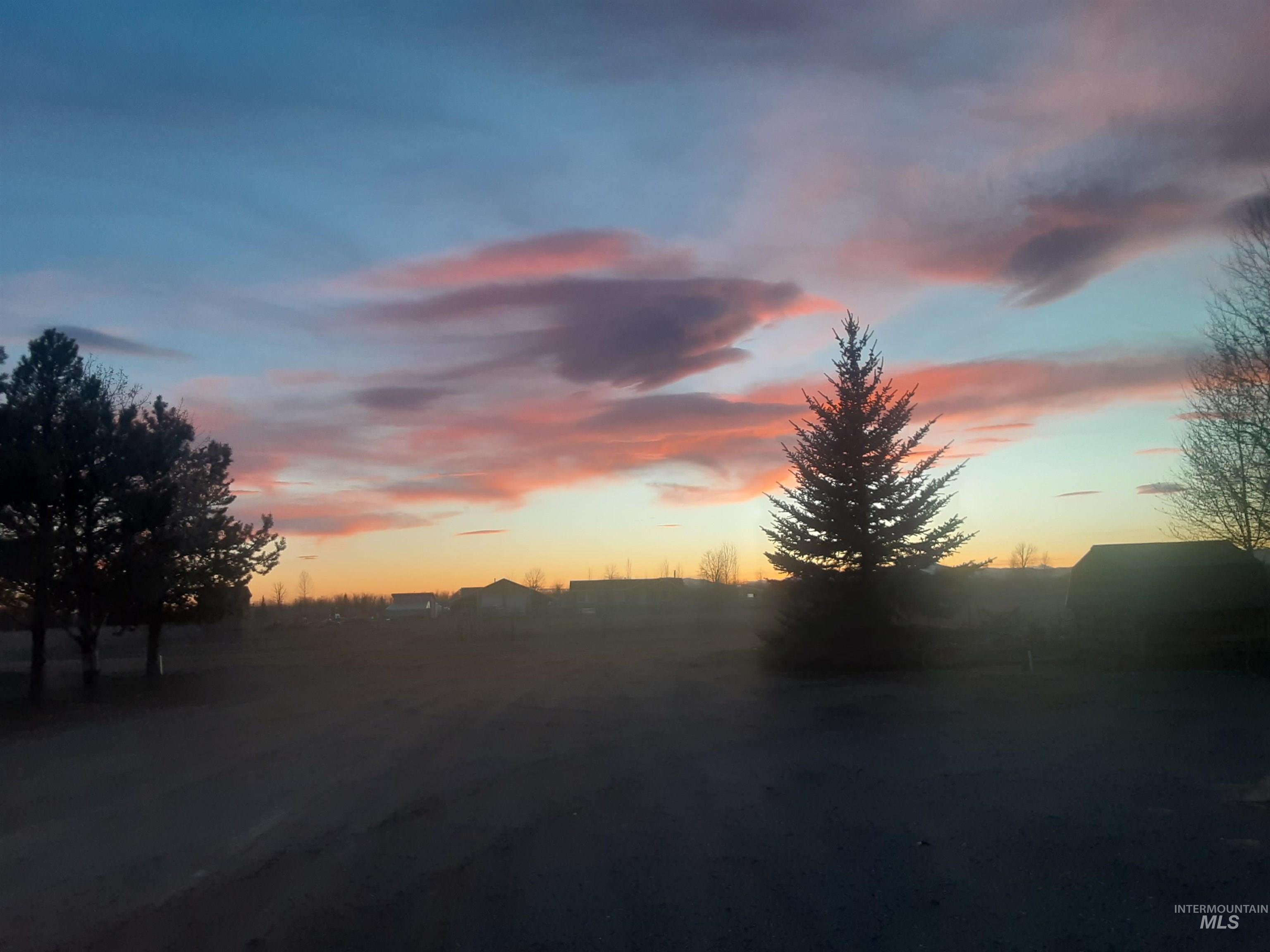 102 Willow Creek Road Fairfield, ID 83327 - Photo 3 of 40