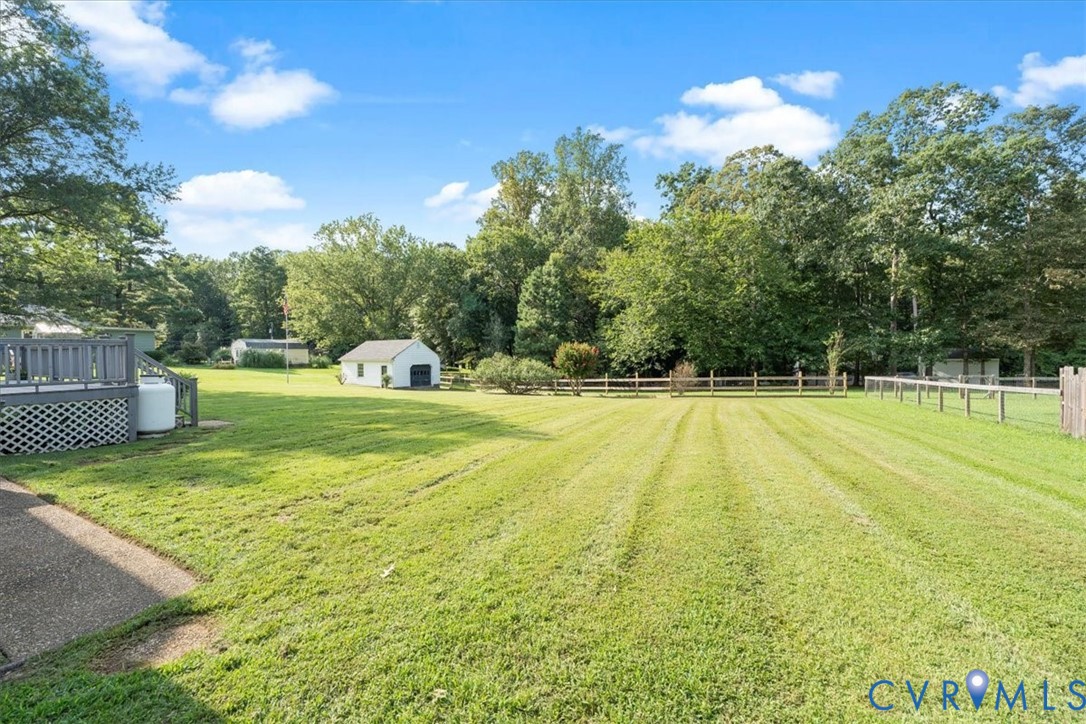 5170 Hurop Road Sandston, VA 23150 - Photo 7 of 20 Over an acre of land to enjoy!