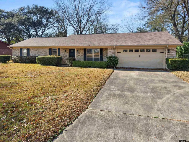 $325,000 | 1805 Buckner Drive, Longview, TX 75604