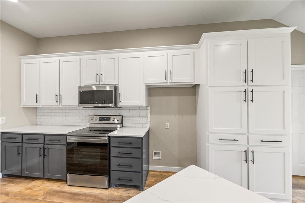 7000 Massey Road Granbury, TX 76049 - Photo 26 of 40 Kitchen
