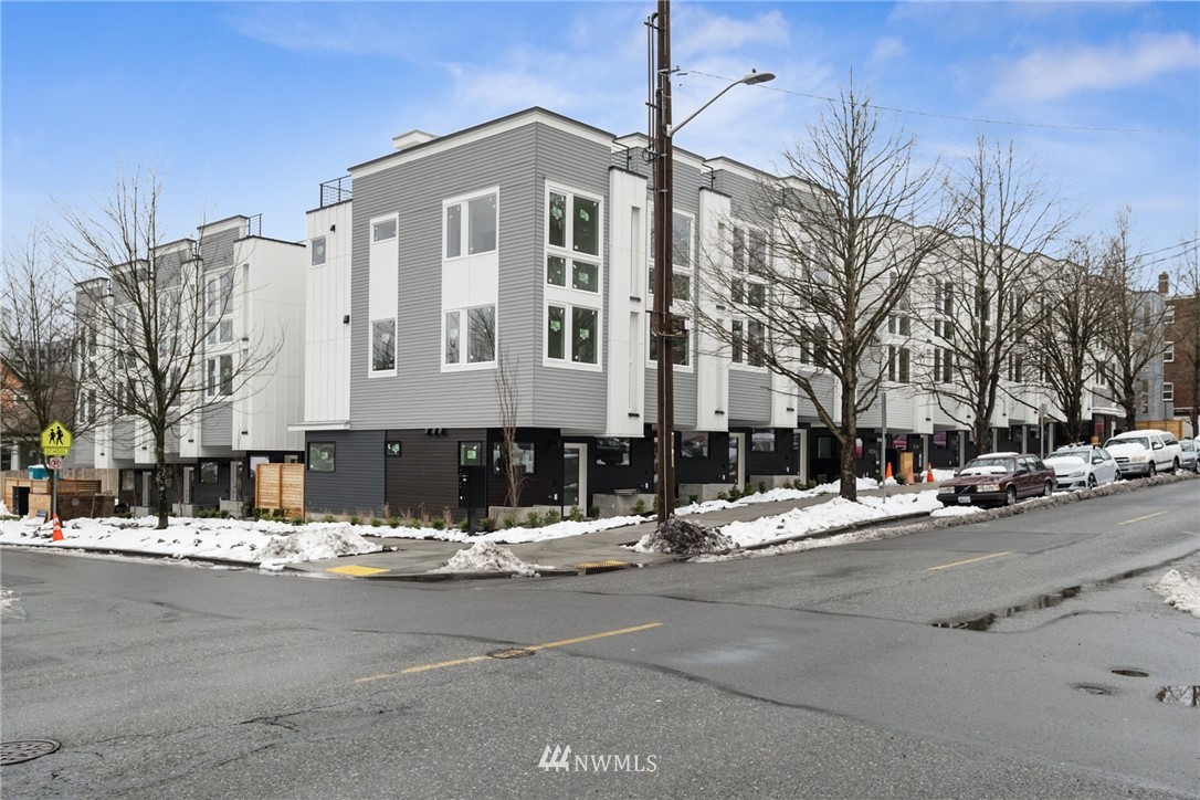 1326 East Spring Street Seattle, WA 98122 - Photo 1 of 35 Gallery Image 1