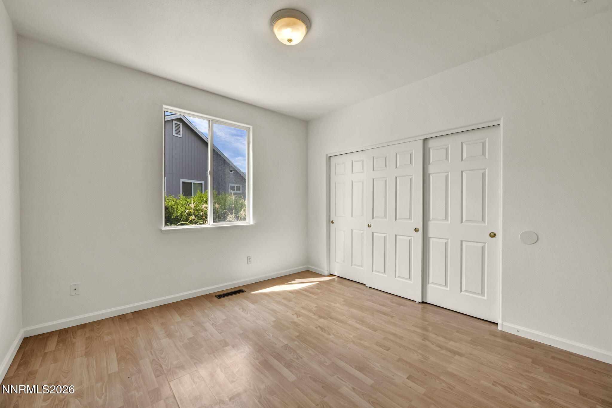 9825 Suncrest Drive Reno, NV 89506 - Photo 9 of 62 76-web-or-mls-9825-suncrest-dr