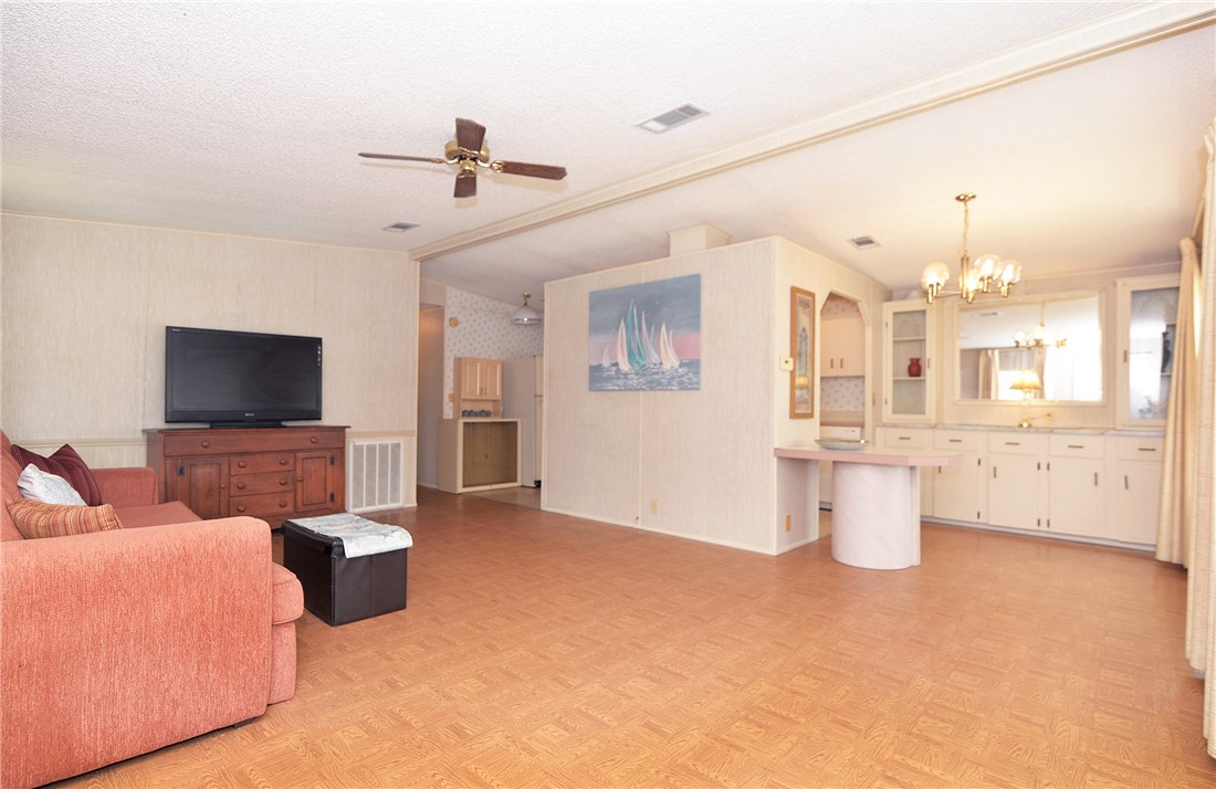 642 Periwinkle Circle Sebastian, FL 32976 - Photo 8 of 36