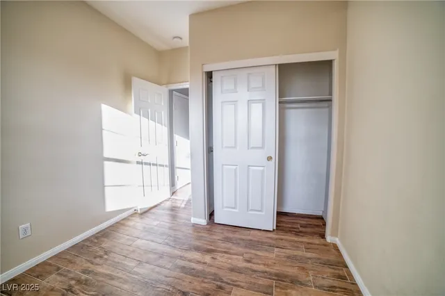 $2,550 | 1989 Songbird Court, Henderson, NV 89012