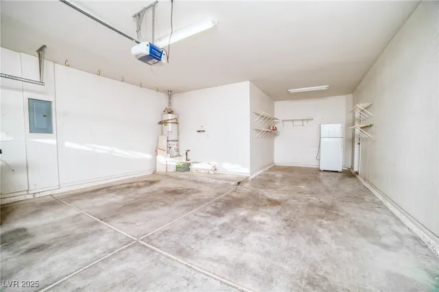 $2,550 | 1989 Songbird Court, Henderson, NV 89012