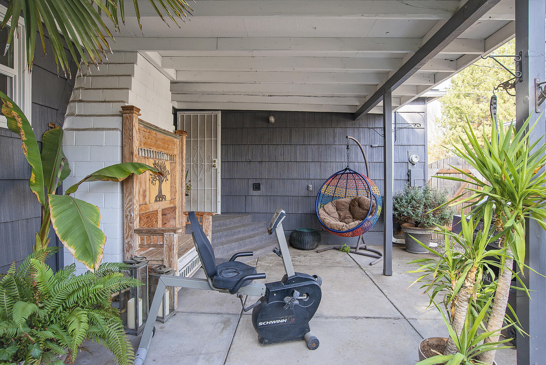 247 South 2nd Street Central Point, OR 97502 - Photo 18 of 24 Back patio (accessed from mudroom)