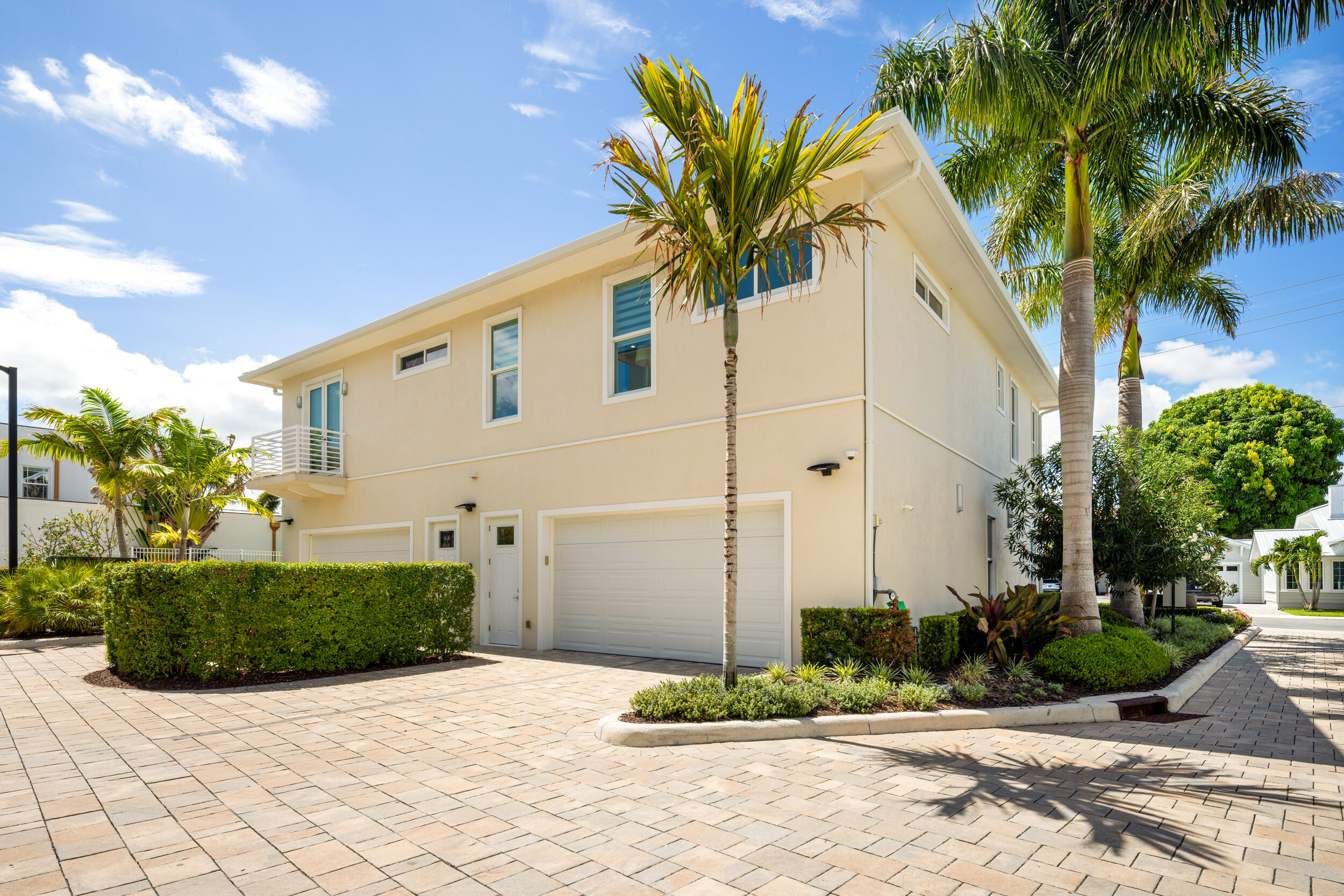 55 Southeast Seminole Street, Unit A Stuart, FL 34994 - Photo 11 of 46 5_et6a4313
