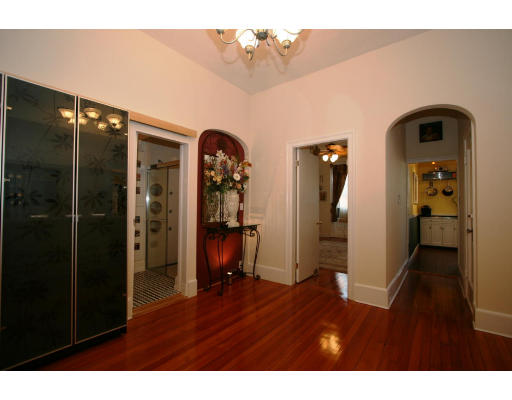 19 Garrison Road, Unit 1 Brookline, MA 02445 - Photo 5 of 10