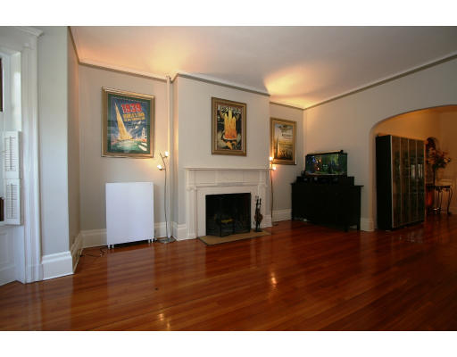 19 Garrison Road, Unit 1 Brookline, MA 02445 - Photo 6 of 10