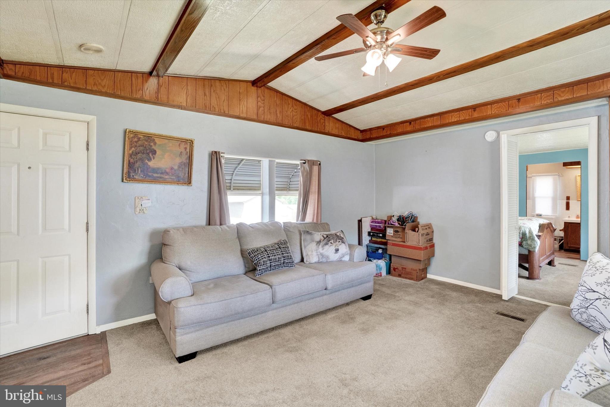 225 Country Ridge Drive York, PA 17408 - Photo 3 of 27