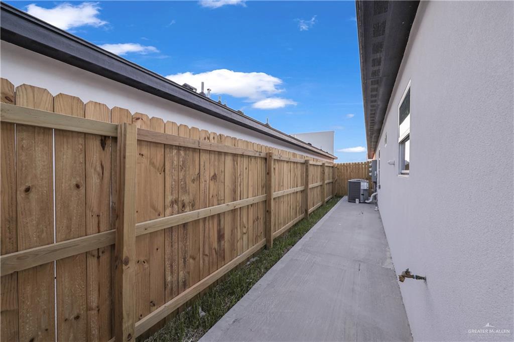 11403 North 25th Street, Unit 2 McAllen, TX 78504 - Photo 12 of 14 a view of a balcony