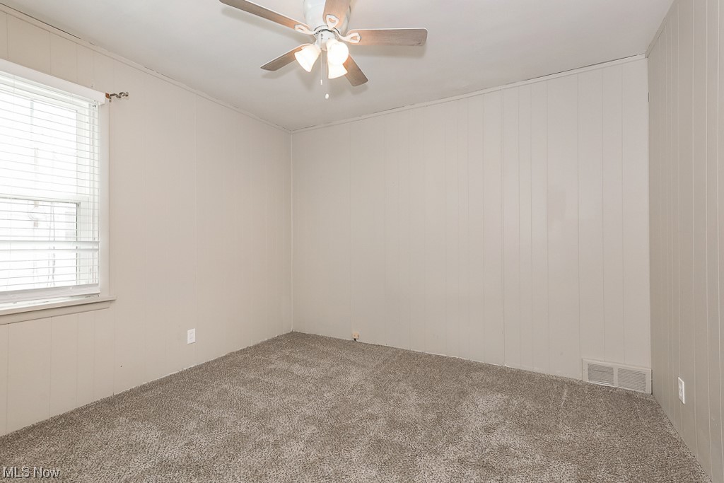 4178 Stilmore Road Cleveland, OH 44121 - Photo 16 of 35