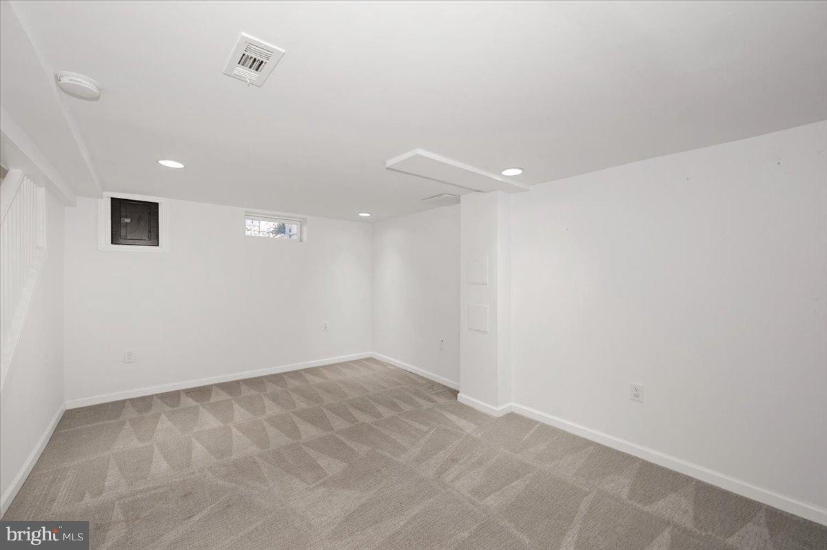 4511 Bennion Road Silver Spring, MD 20906 - Photo 20 of 40 a view of an empty room