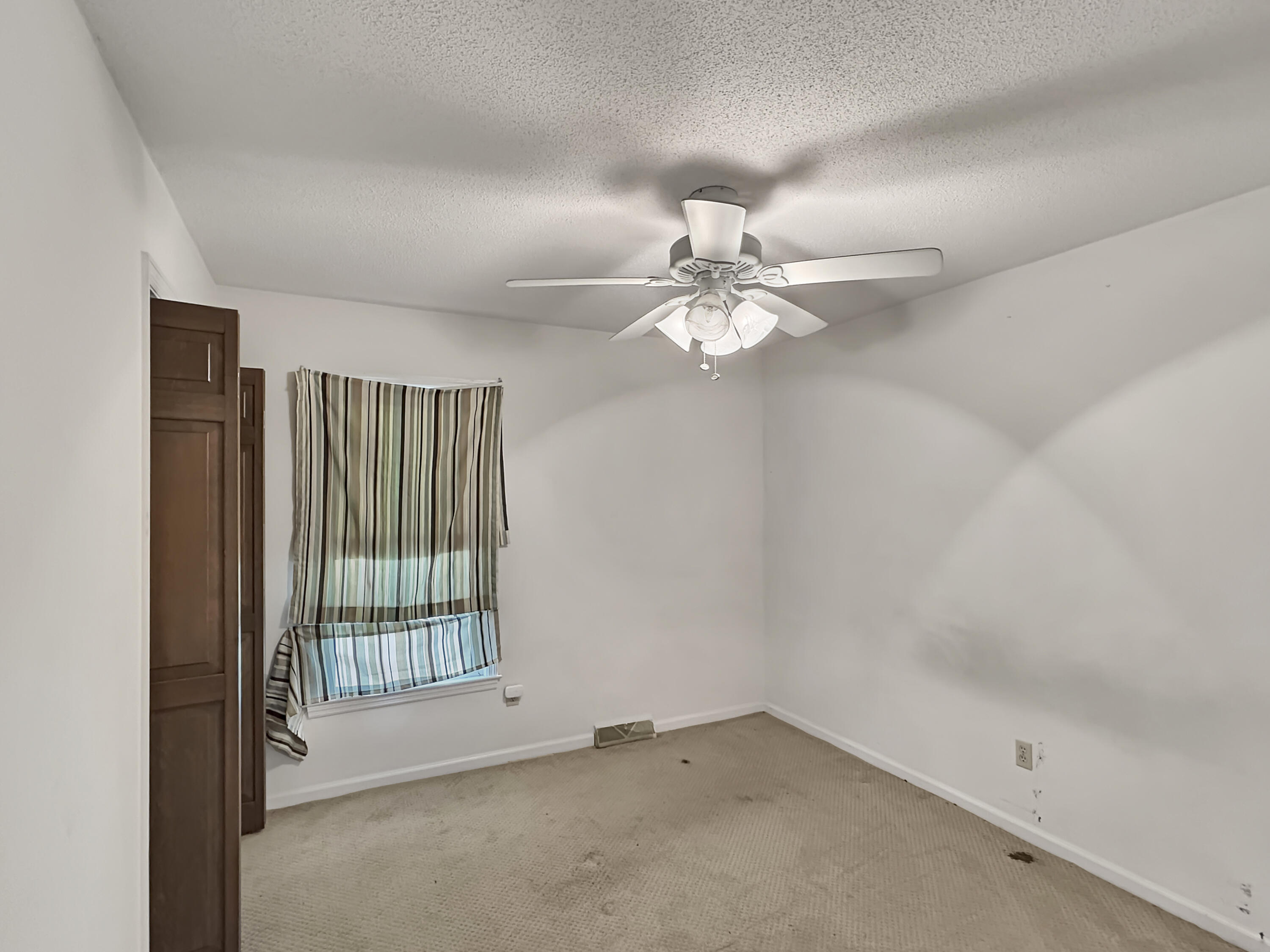 8170 Wainwright Road North Charleston, SC 29406 - Photo 11 of 15 7dac1c92b7272bf82e39d9a5c5061163ddb5cfc5