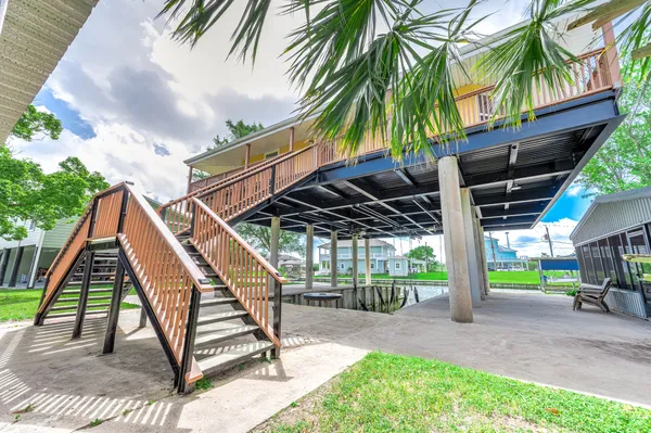 $2,500 | 302 Palm Drive, Unit CR776, Liverpool, TX 77577