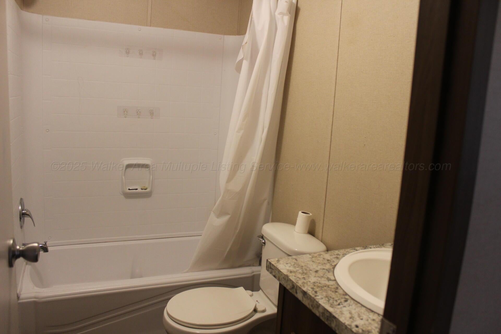 509 Gregory Road Jasper, AL 35503 - Photo 17 of 19 Bathroom 2
