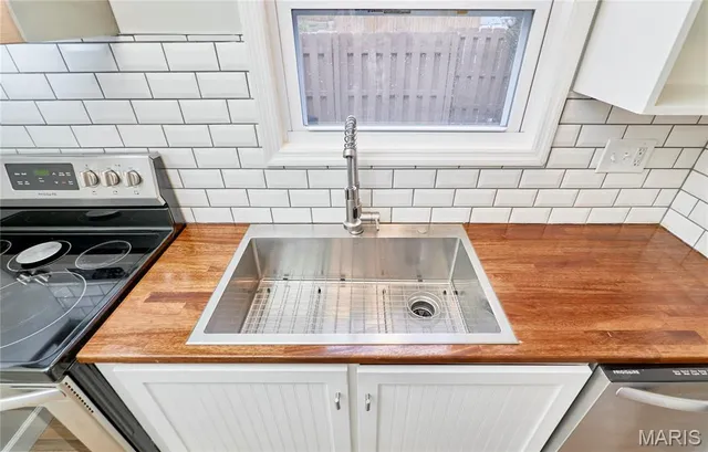 $1,850 | 2402 Savoy Drive, Unit 2402, Lake St. Louis, MO 63367