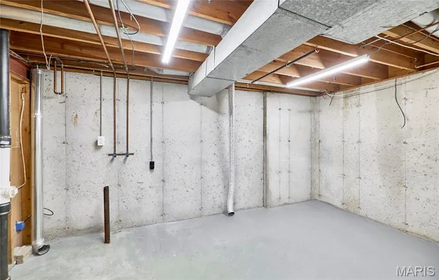 $1,850 | 2402 Savoy Drive, Unit 2402, Lake St. Louis, MO 63367