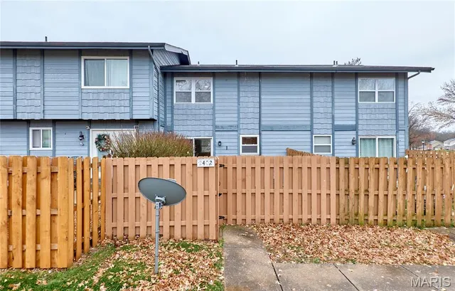 $1,850 | 2402 Savoy Drive, Unit 2402, Lake St. Louis, MO 63367