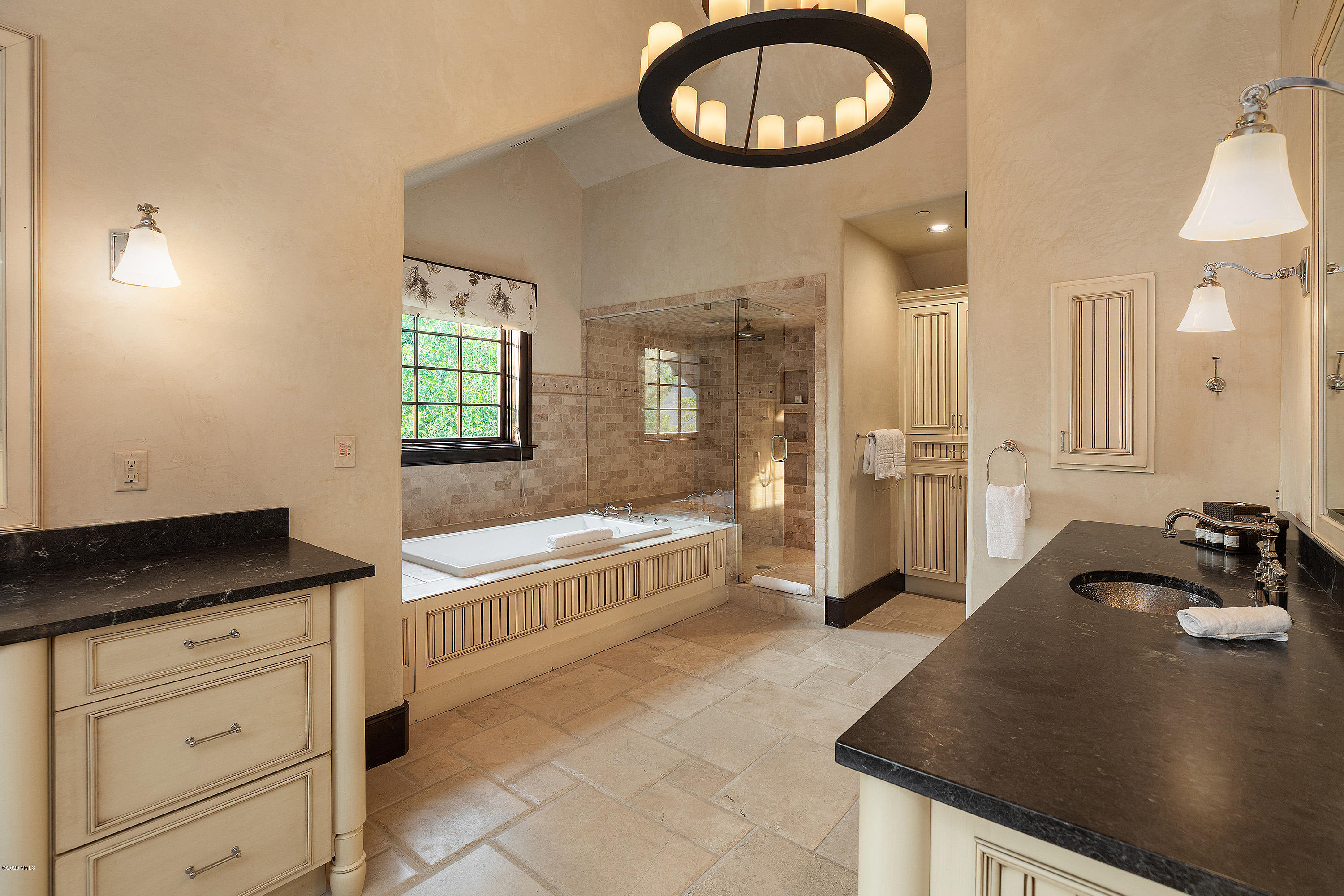 2115 Cresta Road Edwards, CO 81632 - Photo 12 of 32 2115_cresta_rd_interior_master_bath