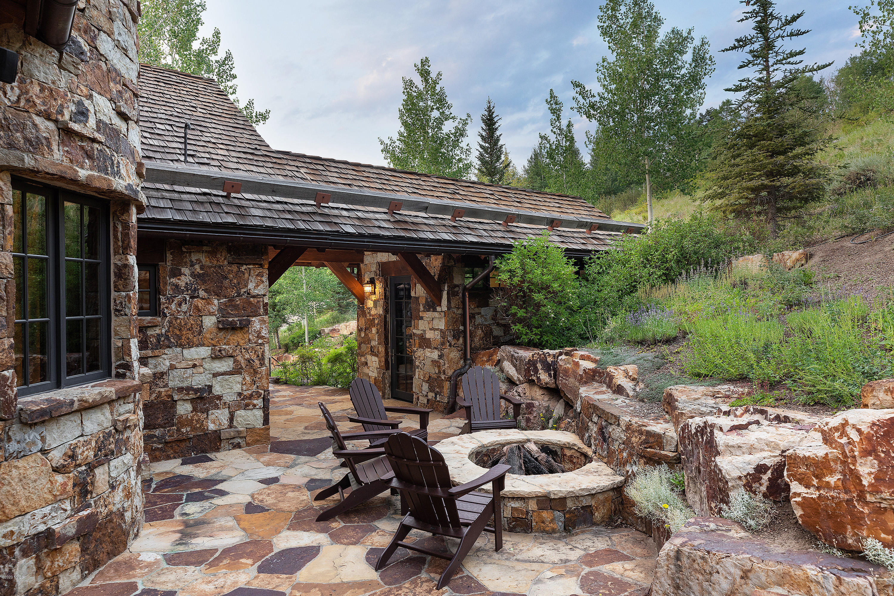 2115 Cresta Road Edwards, CO 81632 - Photo 8 of 32 2115_cresta_rd_exterior_patio03