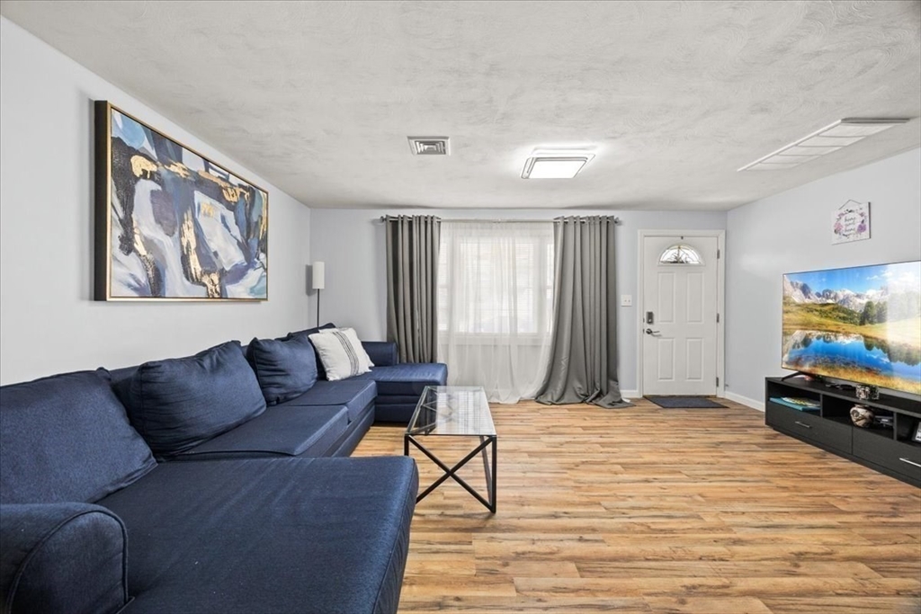 109 Lester Road Brockton, MA 02302 - Photo 11 of 29