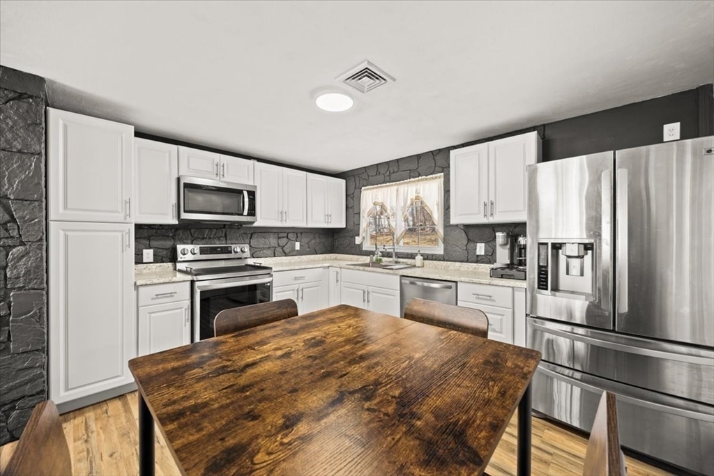 109 Lester Road Brockton, MA 02302 - Photo 4 of 29