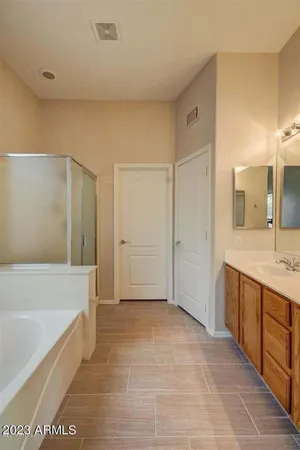 $2,700 | 1805 South Morrison Lane, Gilbert, AZ 85295