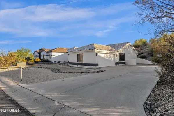 $2,700 | 1805 South Morrison Lane, Gilbert, AZ 85295