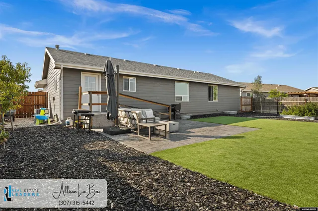 $399,000 | 1096 7th Street, Evansville, WY 82636