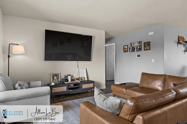 $399,000 | 1096 7th Street, Evansville, WY 82636