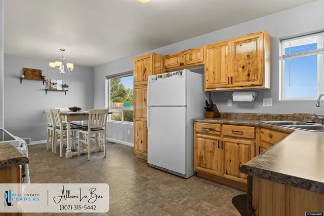 $399,000 | 1096 7th Street, Evansville, WY 82636