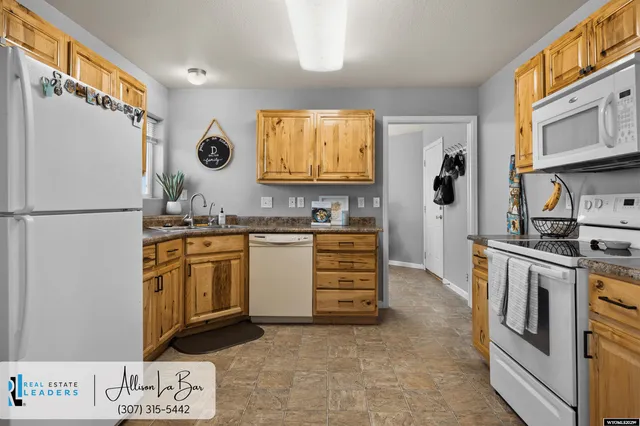 $399,000 | 1096 7th Street, Evansville, WY 82636