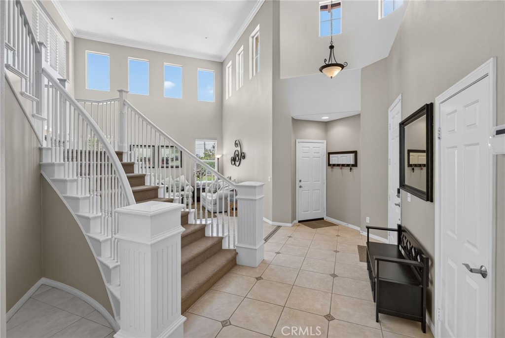 1268 Las Ventanas Way Riverside, CA 92508 - Photo 10 of 66