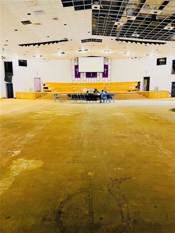 2425 North Hiawassee Road Orlando, FL 32818 - Photo 6 of 10 a view of an ocean and beach