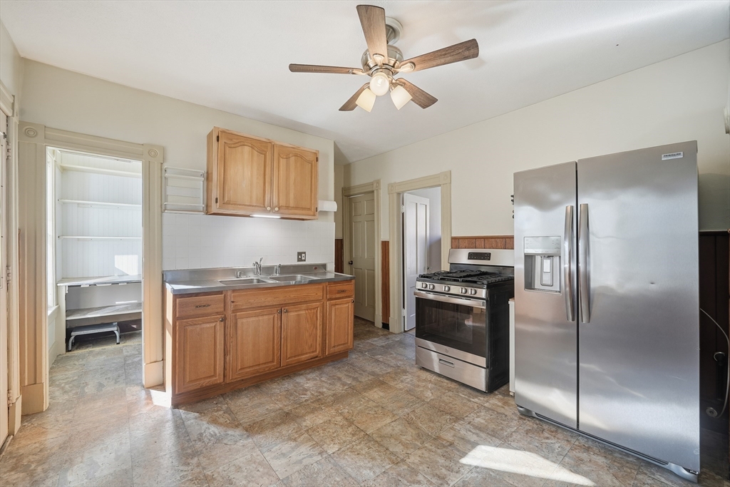 658 Main Street, Unit 2 West Springfield, MA 01089 - Photo 15 of 24