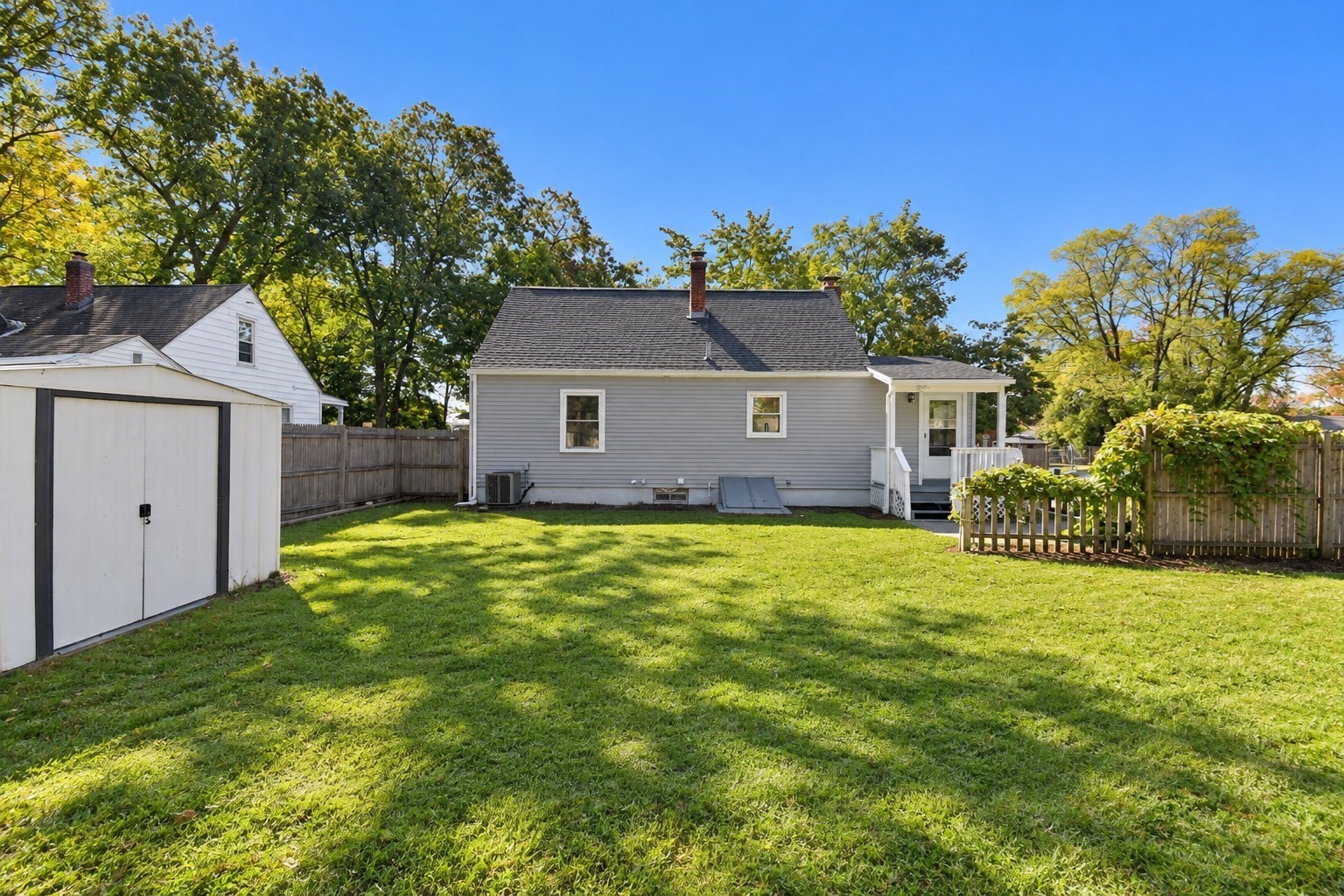 66 Curve Street Springfield, MA 01104 - Photo 5 of 25 Gallery Image 5