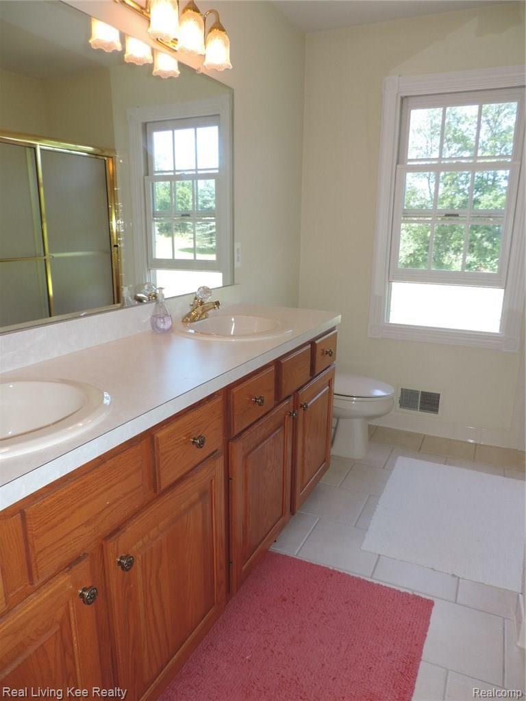 175 Addison Meadows Court Leonard, MI 48367 - Photo 27 of 33 Main Bath