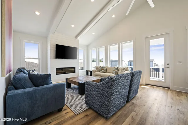 $1,750,000 | 66 East 2nd Street, Ocean Isle Beach, NC 28469