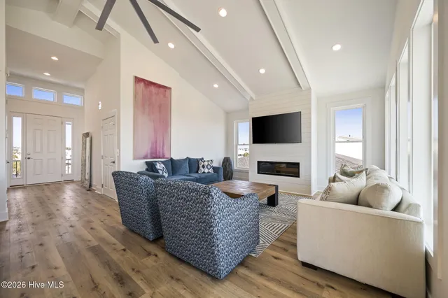 $1,750,000 | 66 East 2nd Street, Ocean Isle Beach, NC 28469