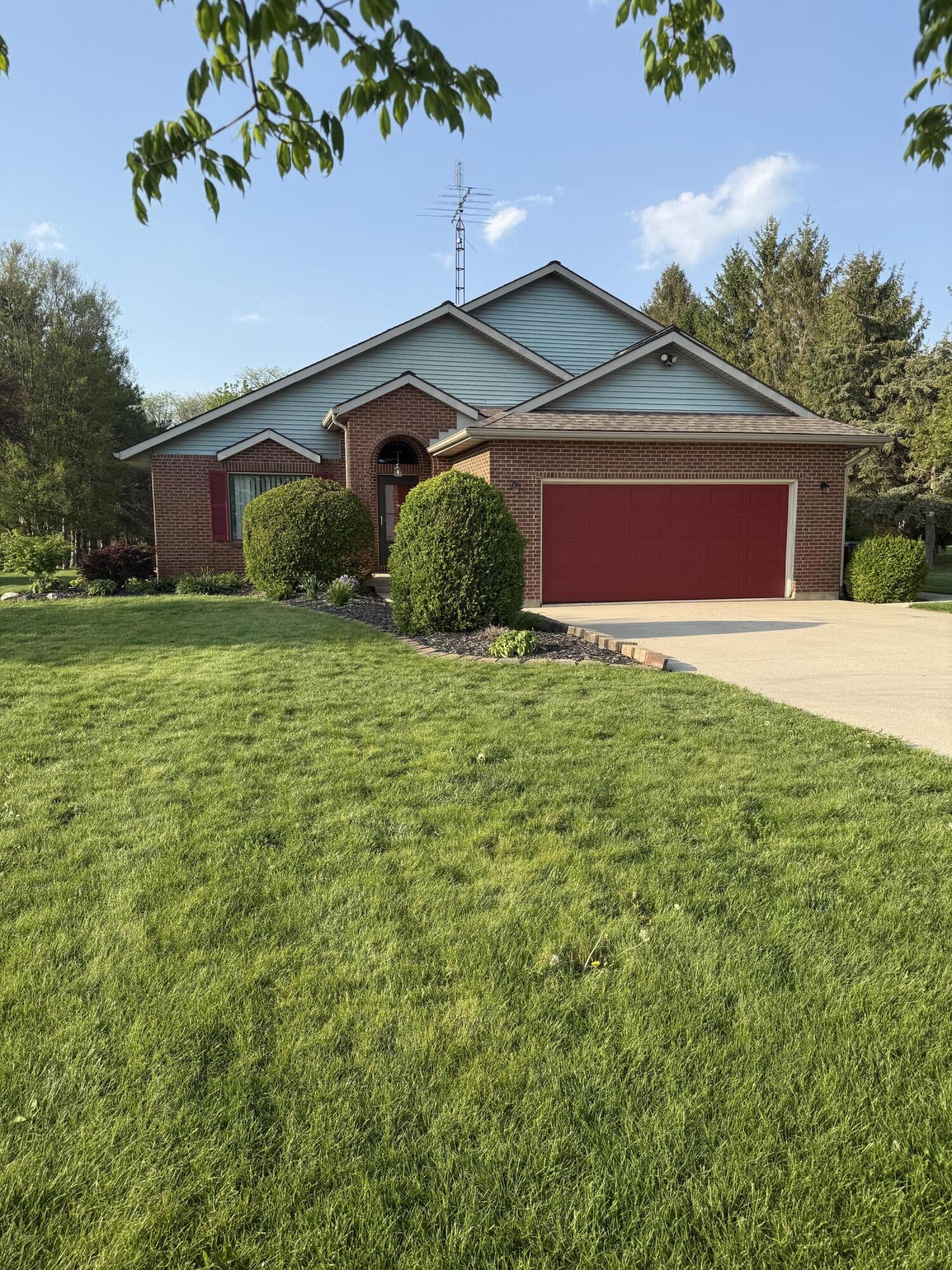 5825 Washington Pike Road St. Marys, OH 45885 - Photo 2 of 49 IMG_5535