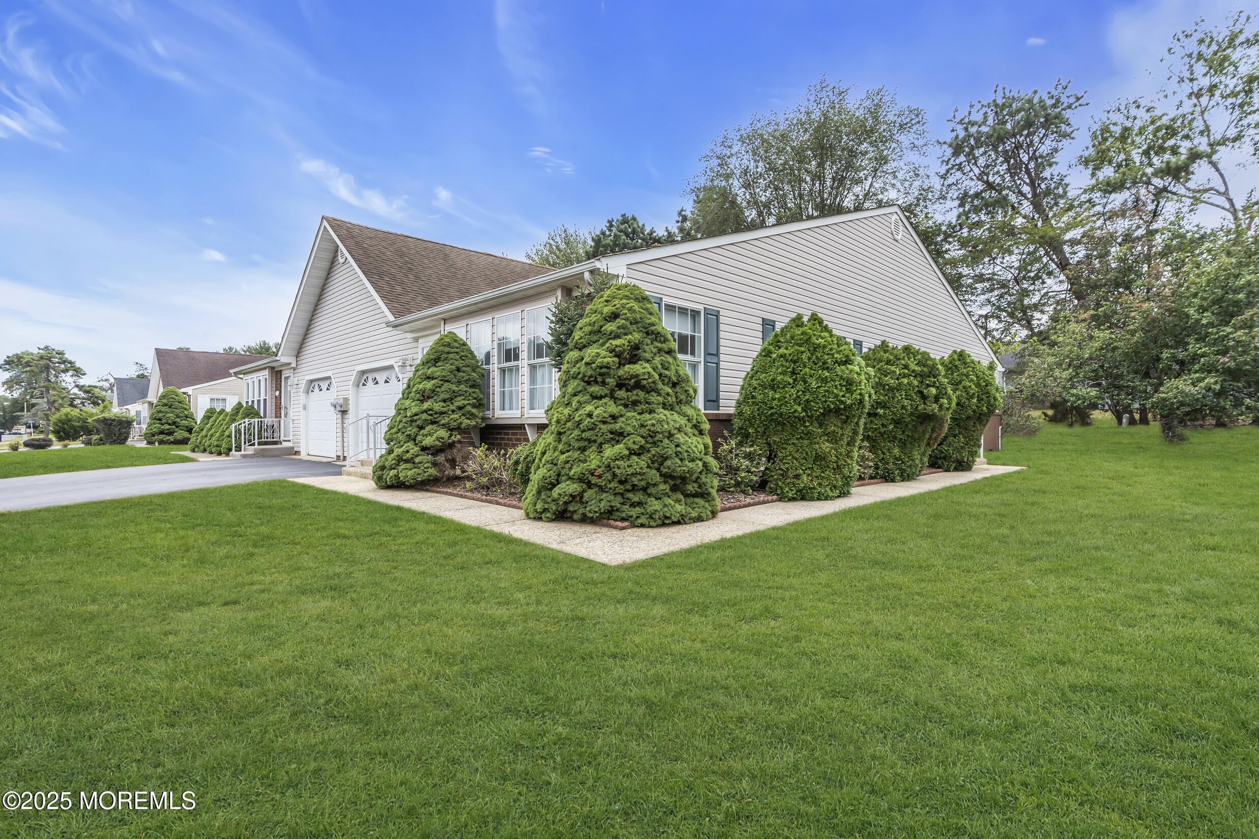 44 B Sunset Road, Unit 55 Whiting, NJ 08759 - Photo 5 of 36 1 (5)