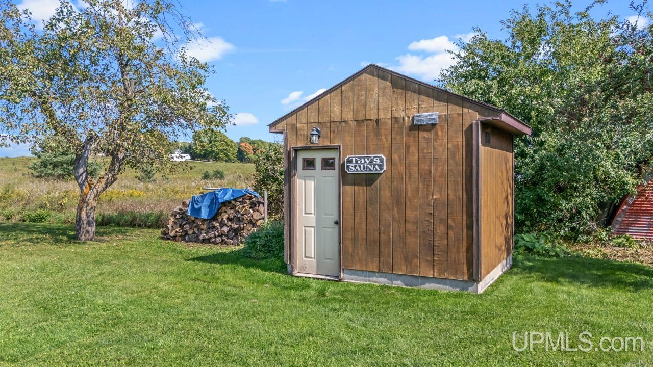 4904 20th Road Gladstone, MI 49837 - Photo 31 of 34