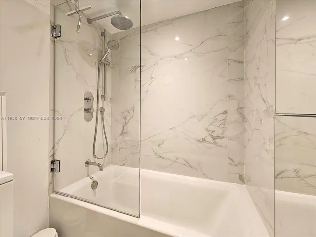 $695,000 | 2333 Brickell Avenue, Unit 1507, Miami, FL 33129